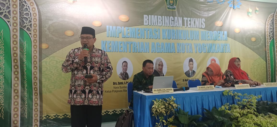 MTS Muhammadiyah Karangkajen Gelar Bimtek Implementasi Kurikulum Merdeka