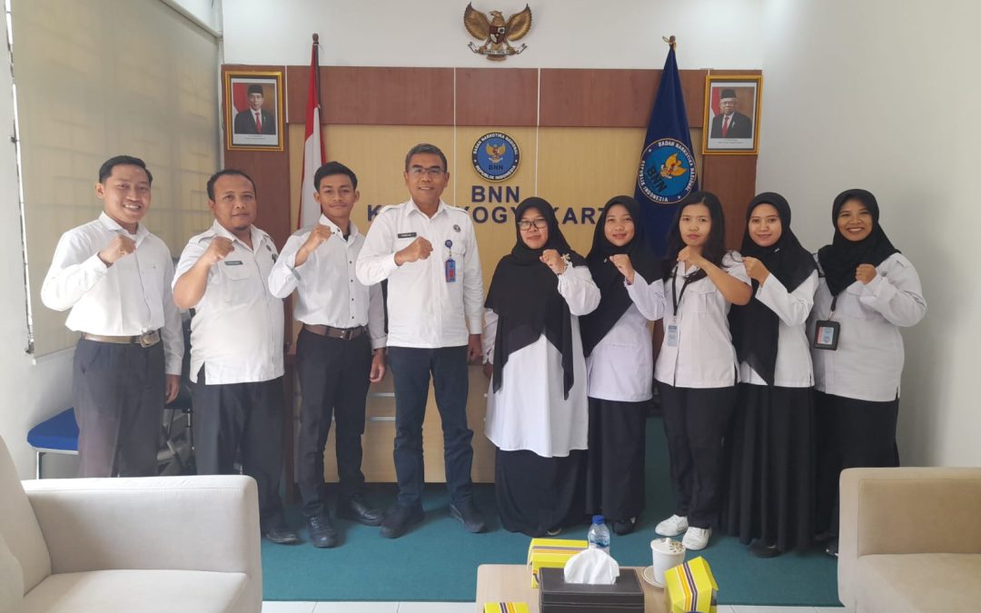 SMP Muhammadiyah 10 Yogyakarta Teken MoU dengan BNN Kota Yogyakarta Cegah Kenakalan Remaja