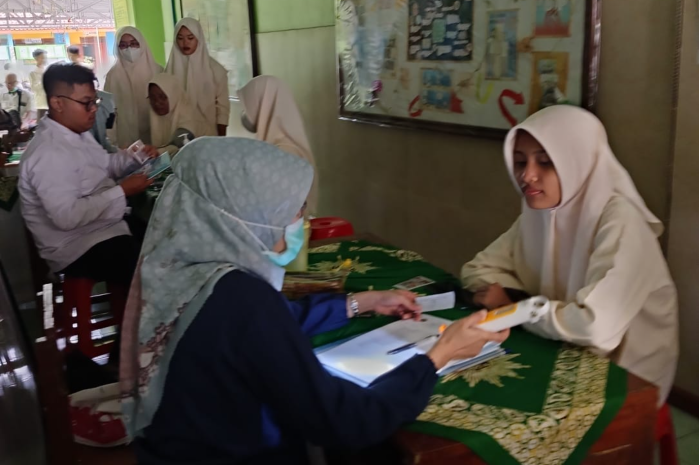 SMP Muhdasa Lakukan Screening Kesehatan Siswa